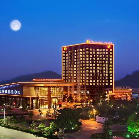 Ramada Plaza Huizhou East Hotel Exterior foto