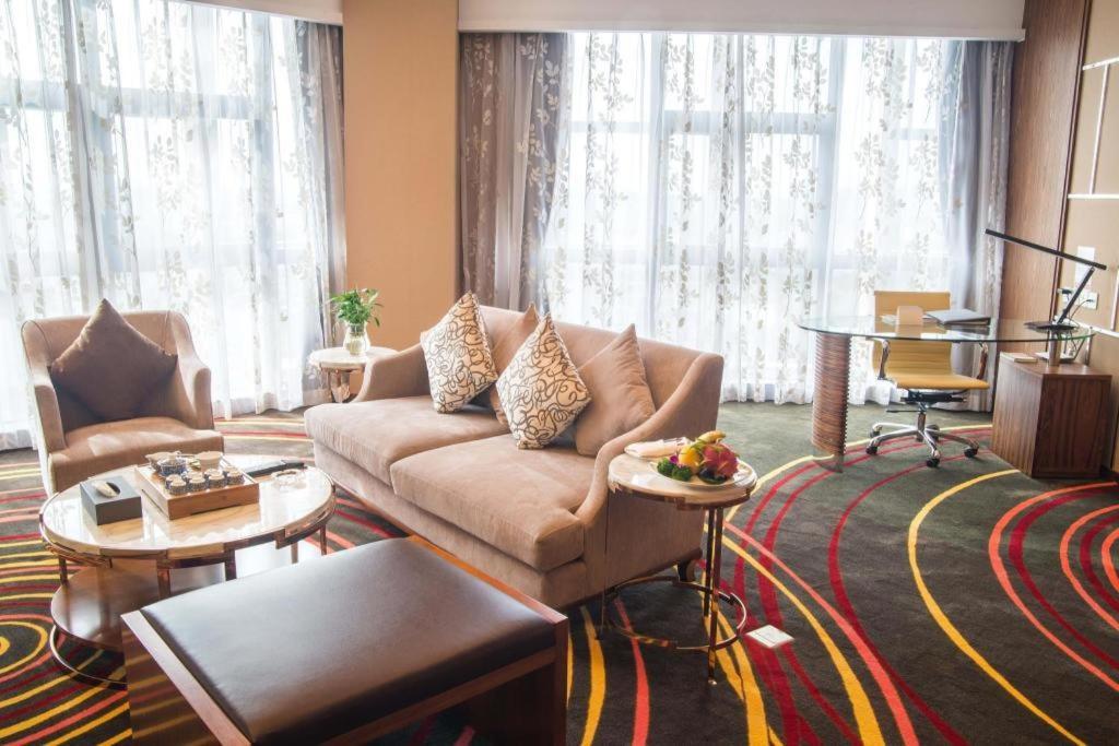 Ramada Plaza Huizhou East Hotel Exterior foto