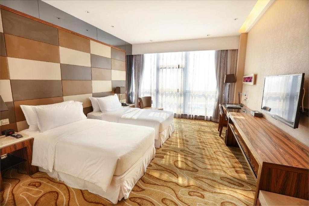 Ramada Plaza Huizhou East Hotel Exterior foto